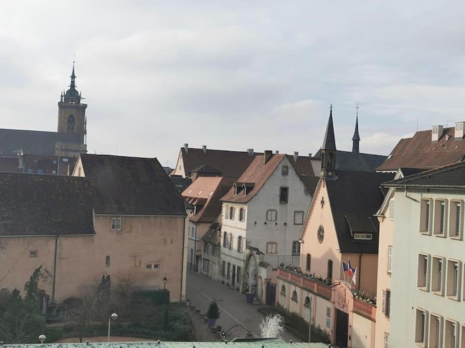 Logement Colmar Centre Avec Parking Luaran gambar